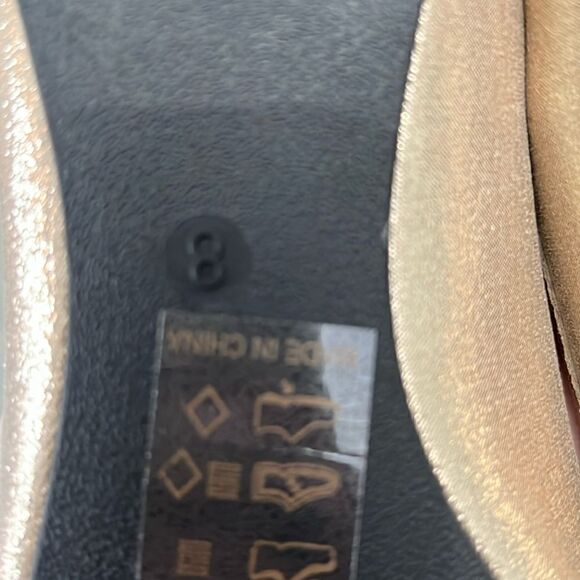 Gold square toe ballet flats with bow- brand new without box size 8 - Picture 2 of 11